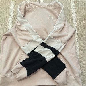 Under armour M sweatshirt(never worn)